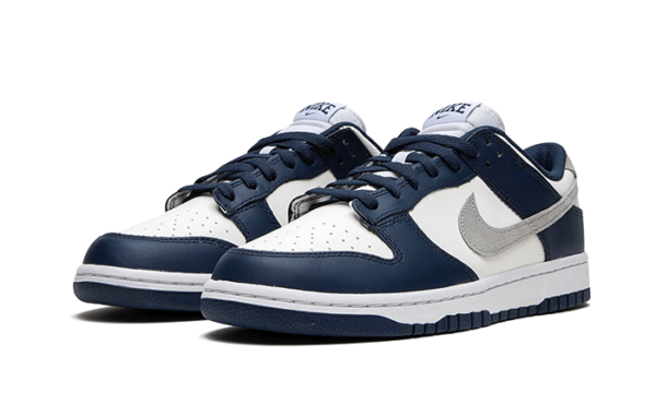 Nike Dunk Low Summit White Midnight Navy – Image 2